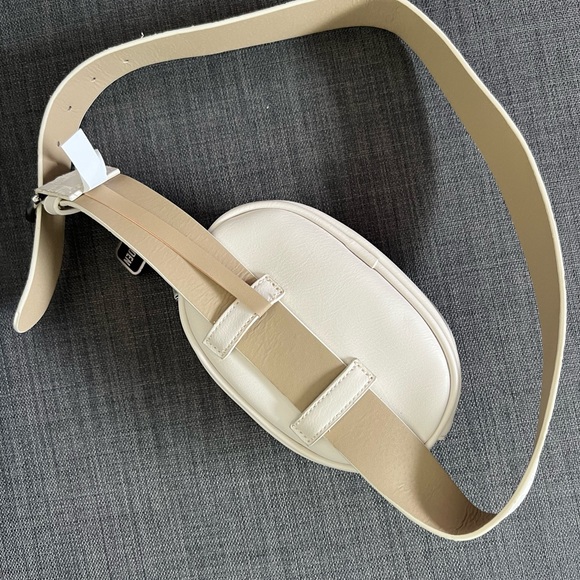 NWT STEVE MADDEN FANNY PACK BAG ON BELT - Picture 5 of 7